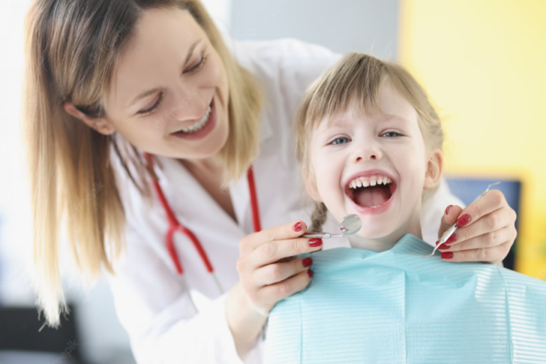 Lire la suite à propos de l’article Découvrez les soins dentaires magiques du Maroc pour les enfants !