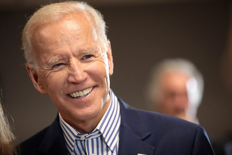 Lire la suite à propos de l’article Joe Biden reporte une rencontre de l’OTAN pour un traitement dentaire : une situation à mordre!