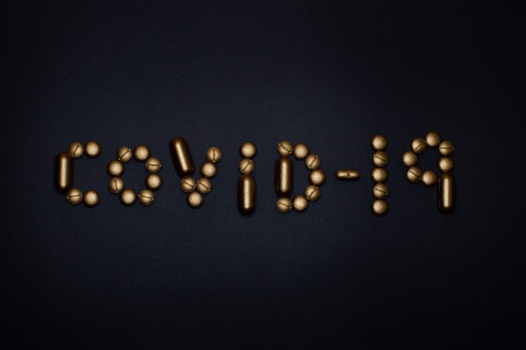 Lire la suite à propos de l’article Impact de la COVID-19 sur l’Éducation et la Pratique Dentaire en France